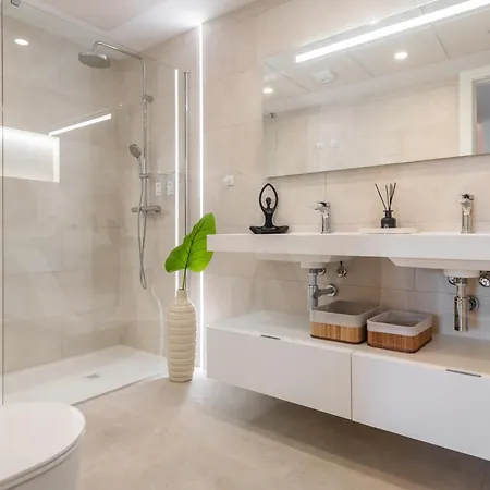 Apartment Coastside With Balcony And Parking By Rems Fuengirola