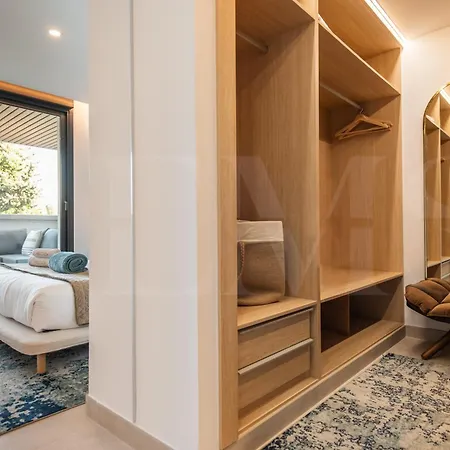 Coastside With Balcony And Parking By Rems *