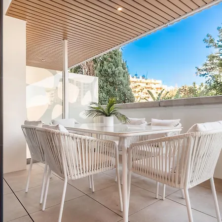 Coastside With Balcony And Parking By Rems Apartment *