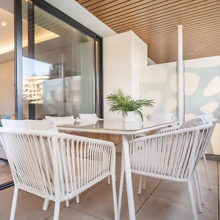 Coastside With Balcony And Parking By Rems Apartment *